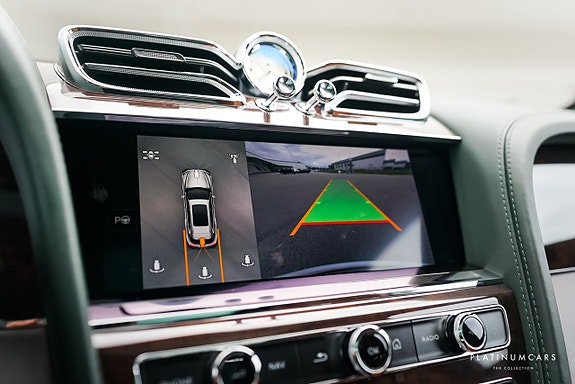 Bentley Bentayga 17 of 30