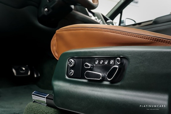 Bentley Bentayga 26 of 30