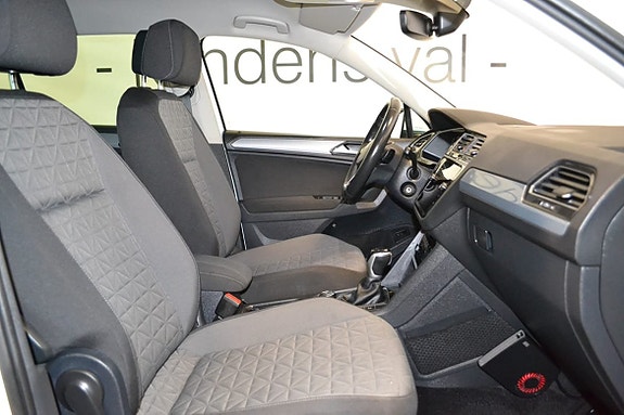 Volkswagen Tiguan 9 of 12