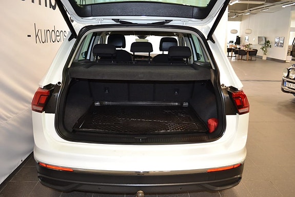 Volkswagen Tiguan 5 of 5