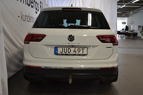 Volkswagen Tiguan 4 of 5