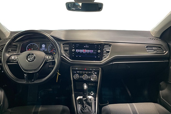 Volkswagen T-Roc 11 of 29