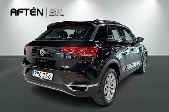 Volkswagen T-Roc 10 of 29