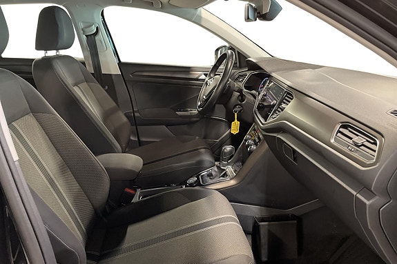 Volkswagen T-Roc 14 of 29
