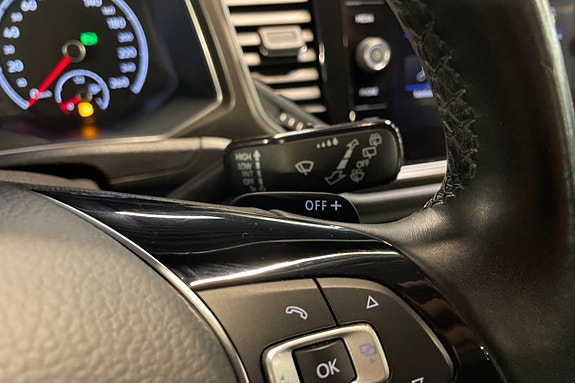 Volkswagen T-Roc 24 of 29