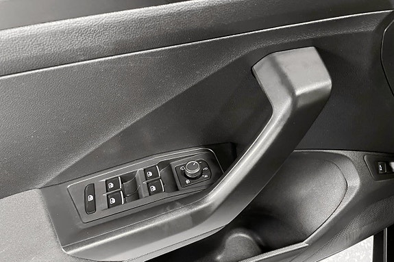Volkswagen T-Roc 26 of 29