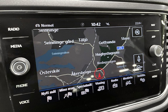 Volkswagen T-Roc 28 of 29