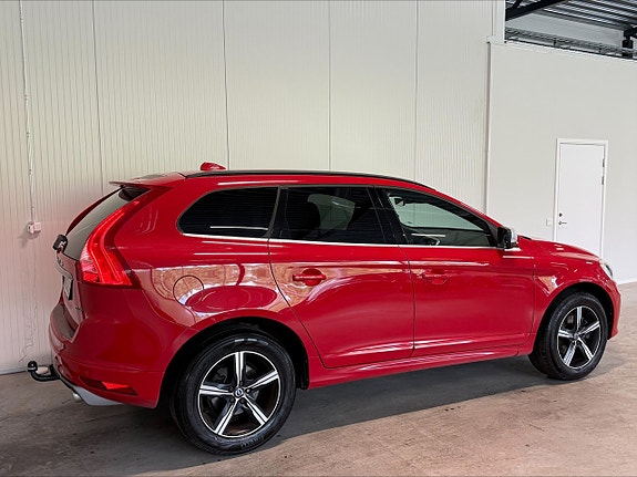 Volvo XC60 3 of 19