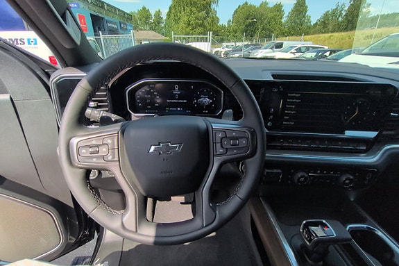 Chevrolet Silverado 1500 14 of 21