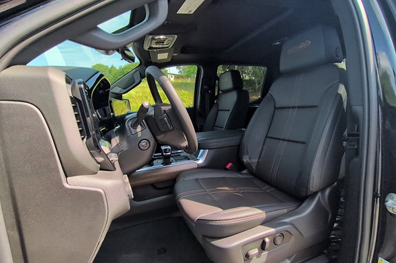 Chevrolet Silverado 1500 11 of 21