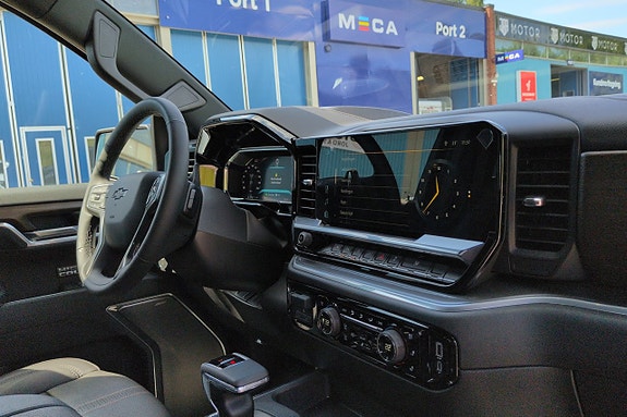 Chevrolet Silverado 1500 17 of 21