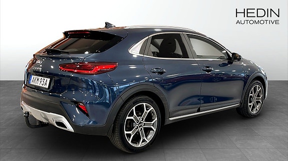 Kia XCeed 2 of 5
