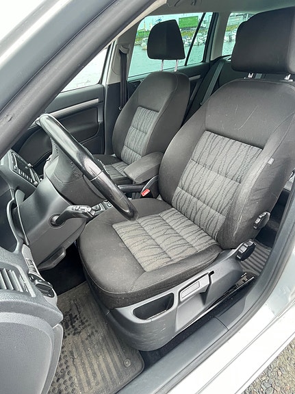 Skoda Octavia 3 of 8