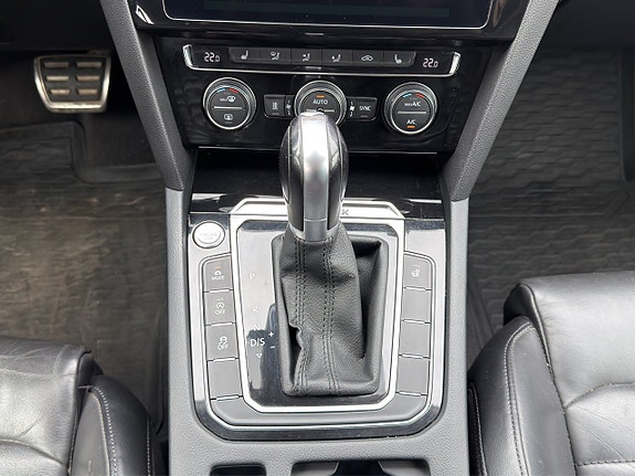Volkswagen Passat Alltrack 19 of 21