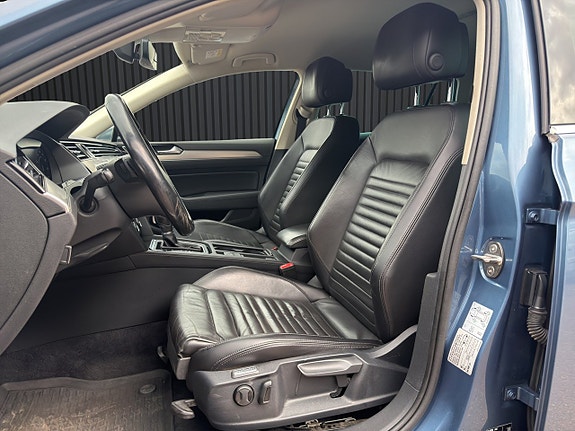 Volkswagen Passat Alltrack 10 of 21
