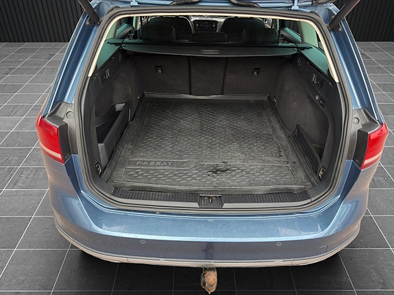 Volkswagen Passat Alltrack 9 of 21
