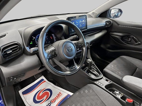 Toyota Yaris 13 of 22