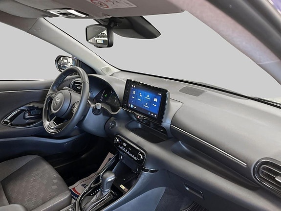 Toyota Yaris 9 of 22