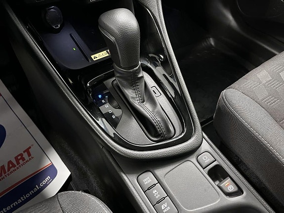 Toyota Yaris 17 of 22