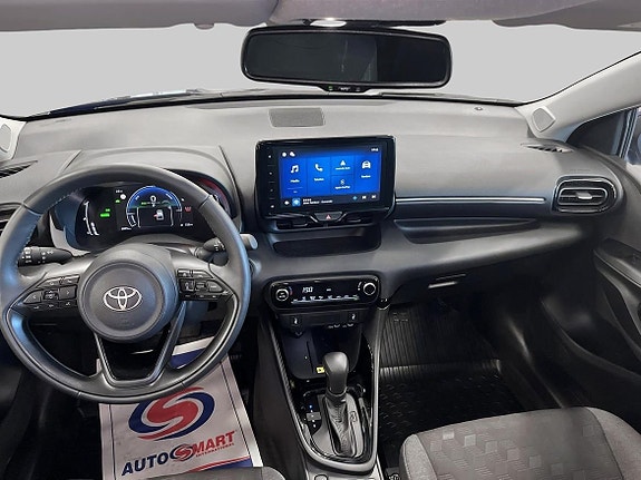 Toyota Yaris 11 of 22