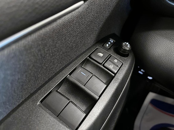 Toyota Yaris 22 of 22