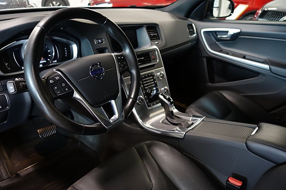 Volvo V60 Cross Country 5 of 5