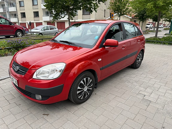Kia Rio 2 of 5