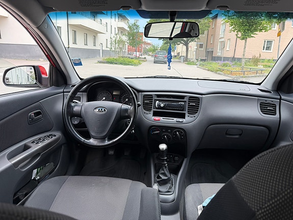 Kia Rio 5 of 5