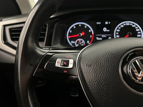 Volkswagen Polo 15 of 30
