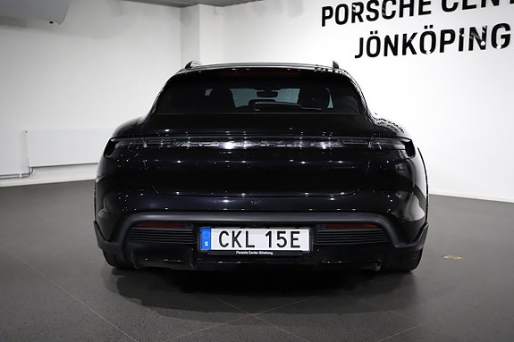 Porsche Taycan 4 of 5