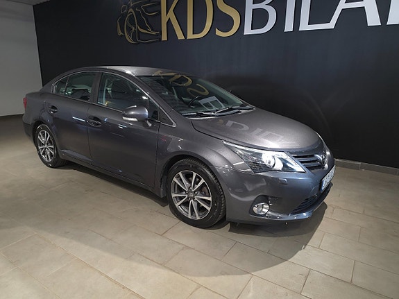 Toyota Avensis 4 of 5