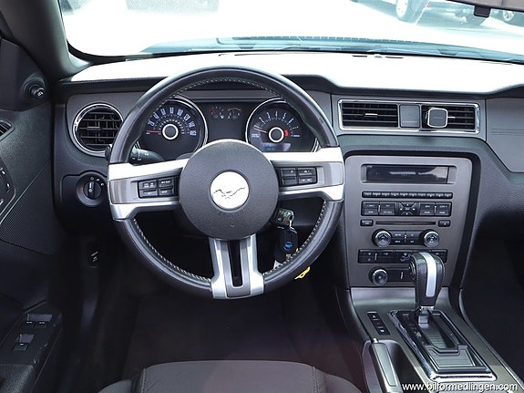Ford Mustang 6 of 19