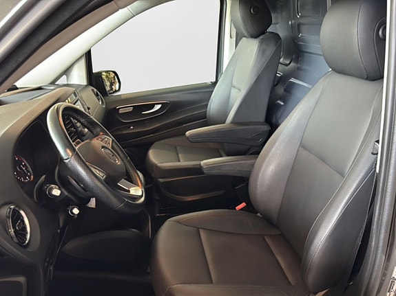 Mercedes-Benz Vito 108 9 of 12