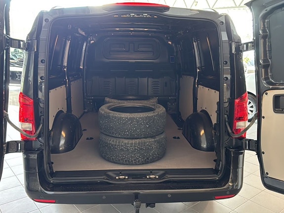 Mercedes-Benz Vito 108 6 of 12