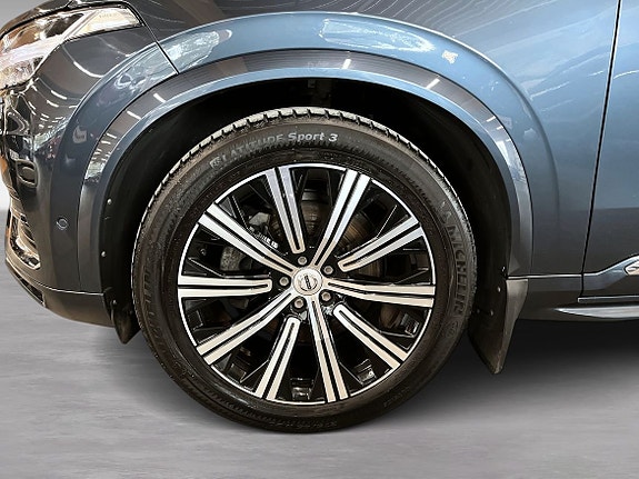 Volvo XC90 9 of 23