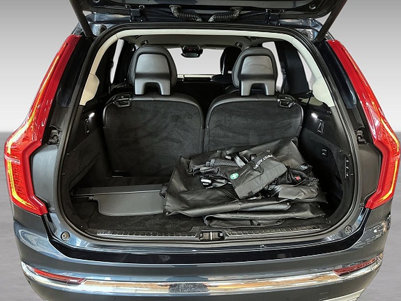 Volvo XC90 19 of 23