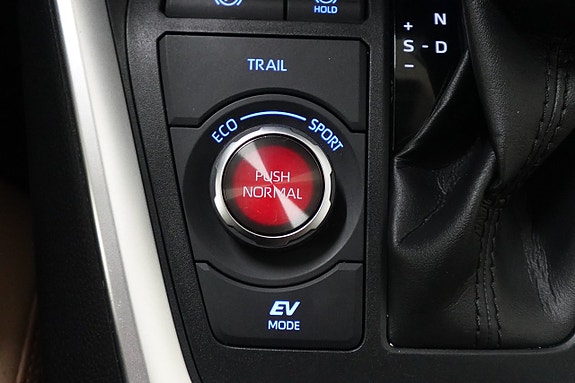 Toyota RAV4 14 of 23