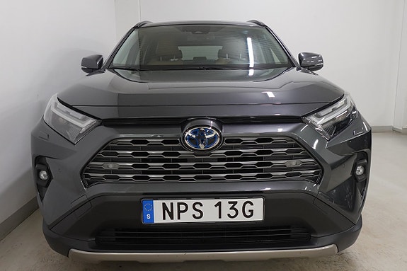 Toyota RAV4 2 of 5