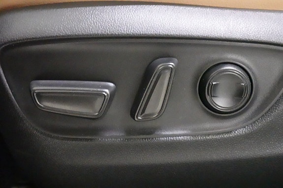 Toyota RAV4 18 of 23