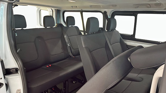 Renault Trafic 16 of 17