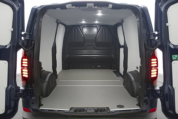 Volkswagen Transporter 15 of 17