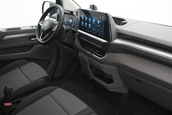 Volkswagen Transporter 12 of 17