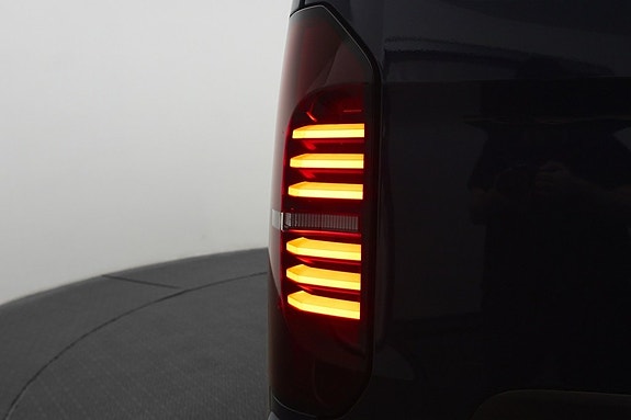 Volkswagen Transporter 14 of 17