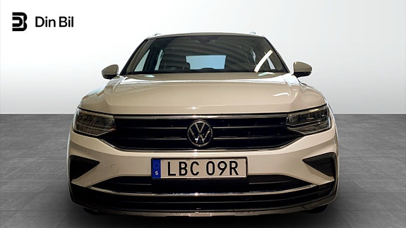 Volkswagen Tiguan 4 of 13