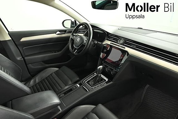 Volkswagen Passat Alltrack 11 of 13