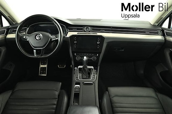 Volkswagen Passat Alltrack 10 of 13
