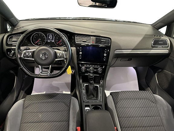 Volkswagen Golf VII 8 of 20