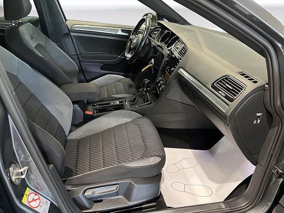 Volkswagen Golf VII 15 of 20
