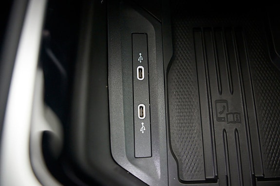 Volkswagen Passat 11 of 17