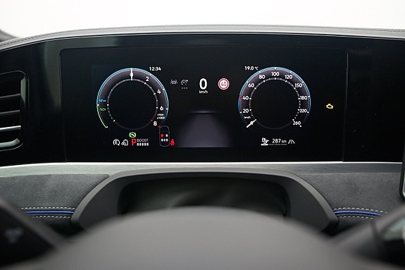 Volkswagen Passat 6 of 17